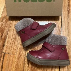 NEW with box Froddo magenta boots sz 21